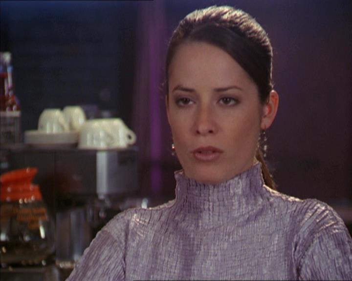 Charmed-Online-dot-217HowtoMakeAQuiltoutofAmericans0505.jpg