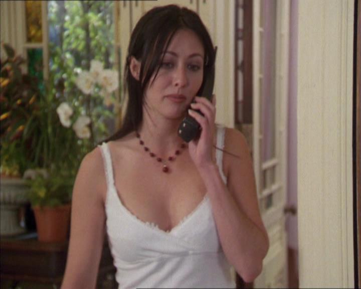 Charmed-Online-dot-217HowtoMakeAQuiltoutofAmericans0525.jpg