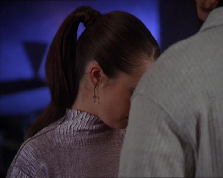 Charmed-Online-dot-217HowtoMakeAQuiltoutofAmericans0569.jpg