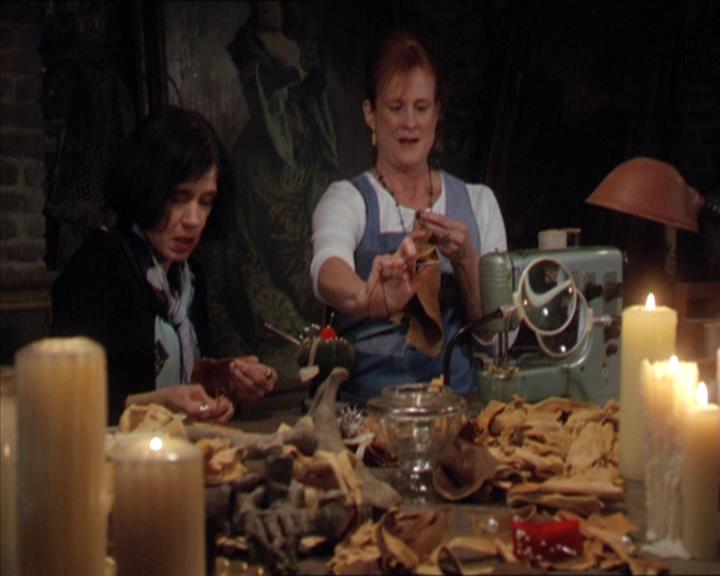 Charmed-Online-dot-217HowtoMakeAQuiltoutofAmericans0640.jpg