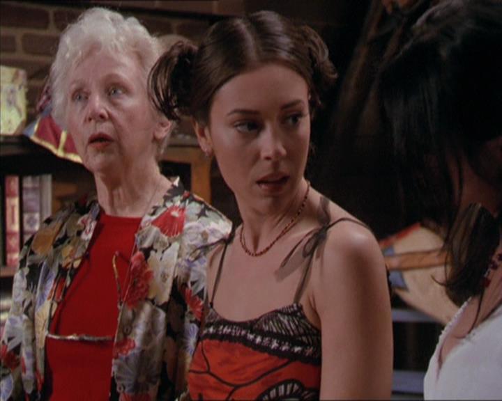 Charmed-Online-dot-217HowtoMakeAQuiltoutofAmericans0663.jpg