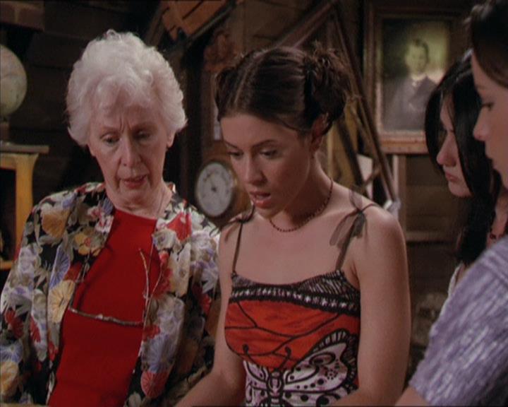 Charmed-Online-dot-217HowtoMakeAQuiltoutofAmericans0666.jpg