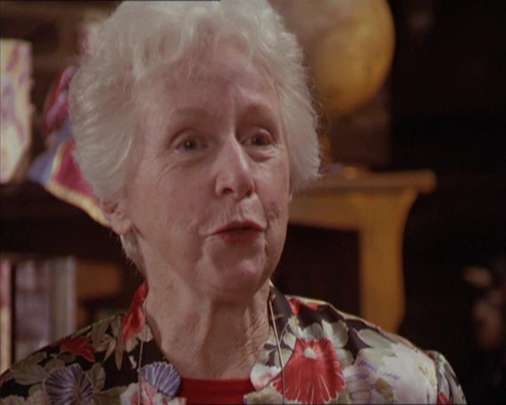 Charmed-Online-dot-217HowtoMakeAQuiltoutofAmericans0722.jpg
