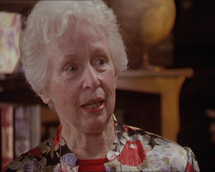 Charmed-Online-dot-217HowtoMakeAQuiltoutofAmericans0728.jpg Charmed-Online-dot-217HowtoMakeAQuiltoutofAmericans0728.jpg