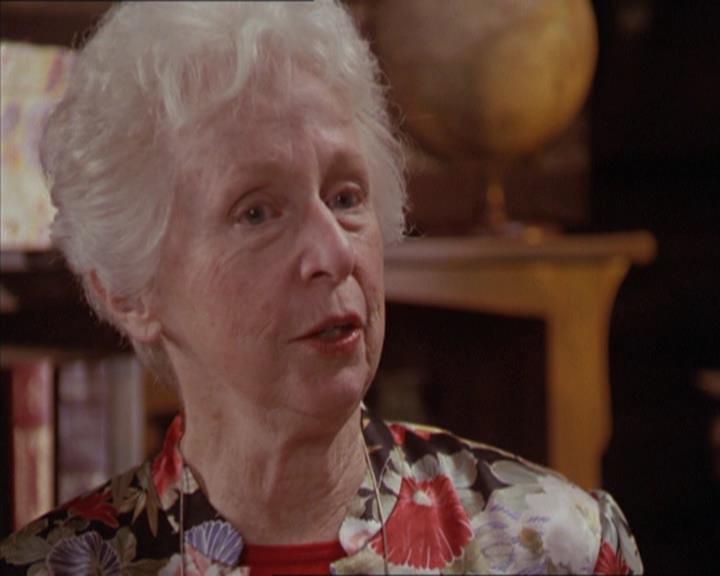 Charmed-Online-dot-217HowtoMakeAQuiltoutofAmericans0729.jpg Charmed-Online-dot-217HowtoMakeAQuiltoutofAmericans0729.jpg