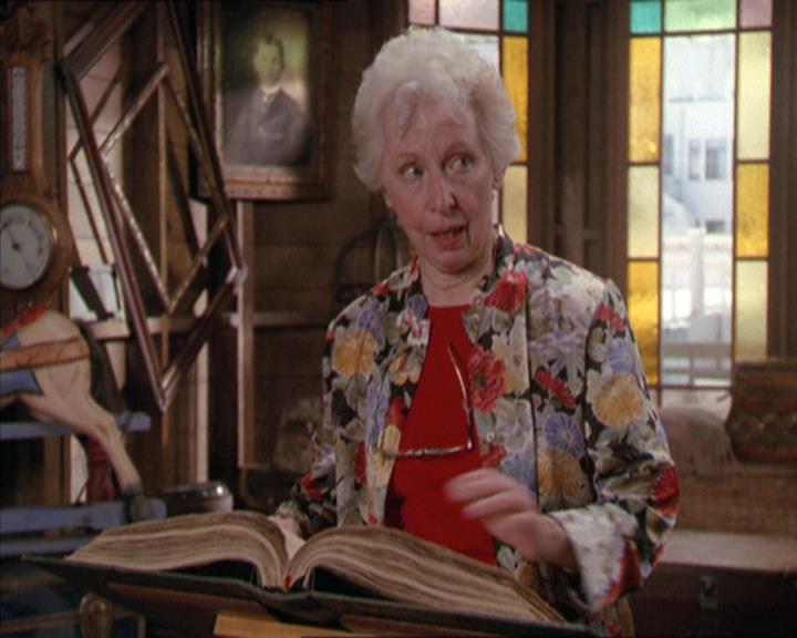 Charmed-Online-dot-217HowtoMakeAQuiltoutofAmericans0744.jpg