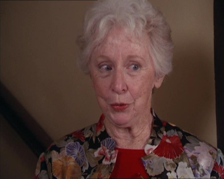 Charmed-Online-dot-217HowtoMakeAQuiltoutofAmericans0813.jpg
