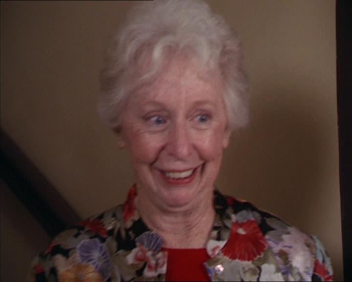 Charmed-Online-dot-217HowtoMakeAQuiltoutofAmericans0815.jpg Charmed-Online-dot-217HowtoMakeAQuiltoutofAmericans0815.jpg