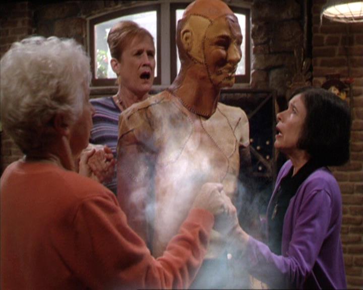 Charmed-Online-dot-217HowtoMakeAQuiltoutofAmericans0834.jpg