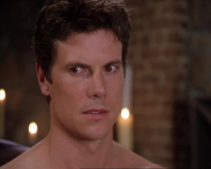 Charmed-Online-dot-217HowtoMakeAQuiltoutofAmericans0865.jpg