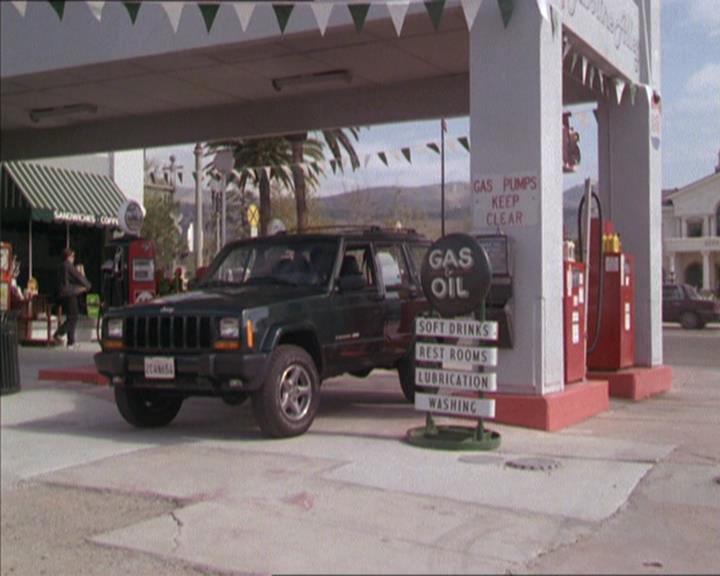 Charmed-Online-dot-217HowtoMakeAQuiltoutofAmericans0885.jpg