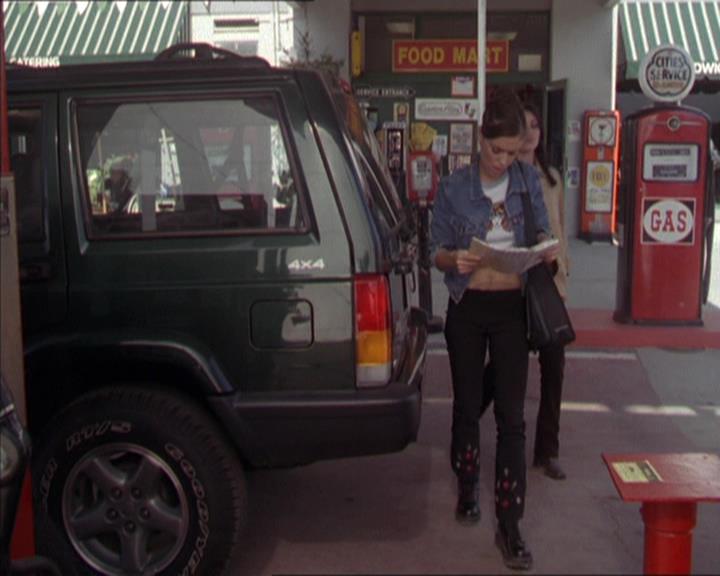 Charmed-Online-dot-217HowtoMakeAQuiltoutofAmericans0889.jpg