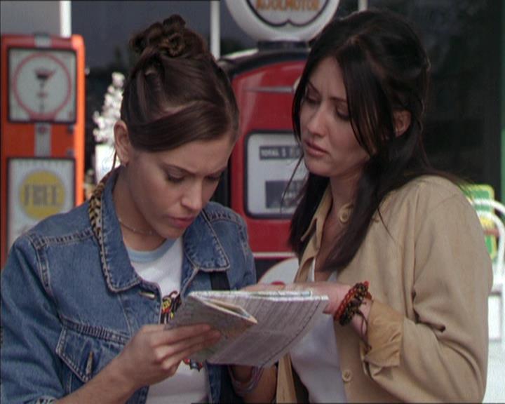 Charmed-Online-dot-217HowtoMakeAQuiltoutofAmericans0900.jpg