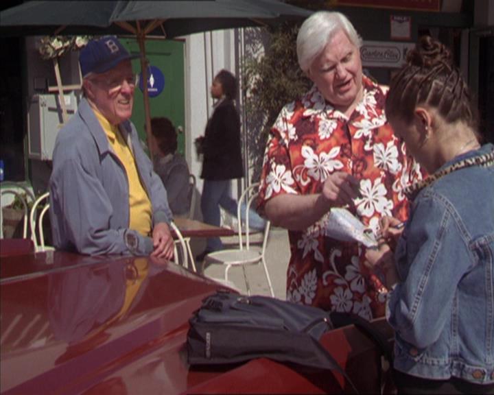 Charmed-Online-dot-217HowtoMakeAQuiltoutofAmericans0968.jpg