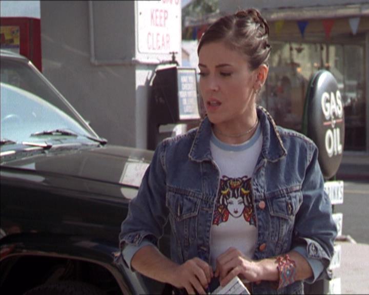 Charmed-Online-dot-217HowtoMakeAQuiltoutofAmericans0992.jpg Charmed-Online-dot-217HowtoMakeAQuiltoutofAmericans0992.jpg