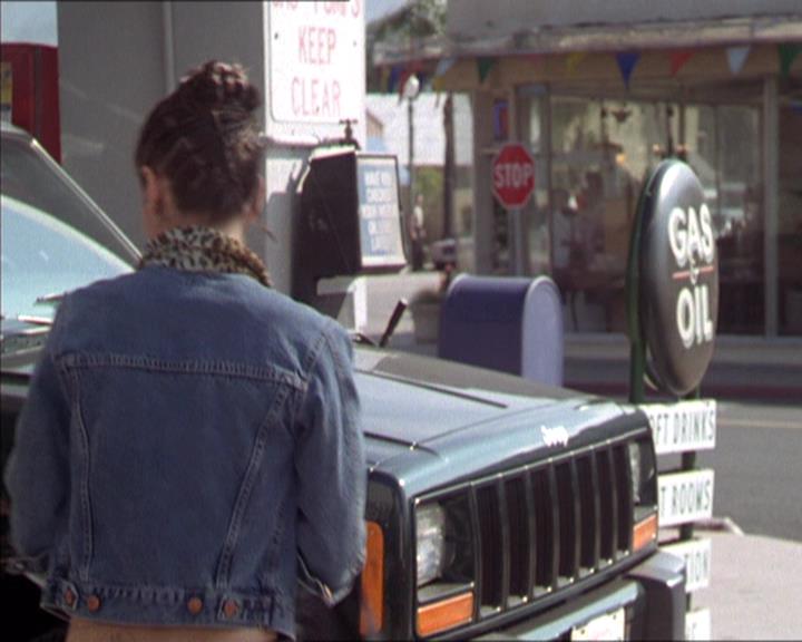 Charmed-Online-dot-217HowtoMakeAQuiltoutofAmericans0999.jpg Charmed-Online-dot-217HowtoMakeAQuiltoutofAmericans0999.jpg