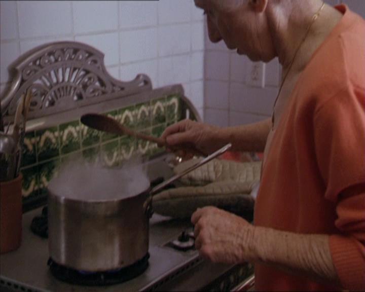 Charmed-Online-dot-217HowtoMakeAQuiltoutofAmericans1006.jpg Charmed-Online-dot-217HowtoMakeAQuiltoutofAmericans1006.jpg