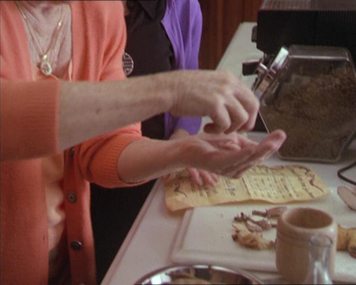 Charmed-Online-dot-217HowtoMakeAQuiltoutofAmericans1017.jpg Charmed-Online-dot-217HowtoMakeAQuiltoutofAmericans1017.jpg