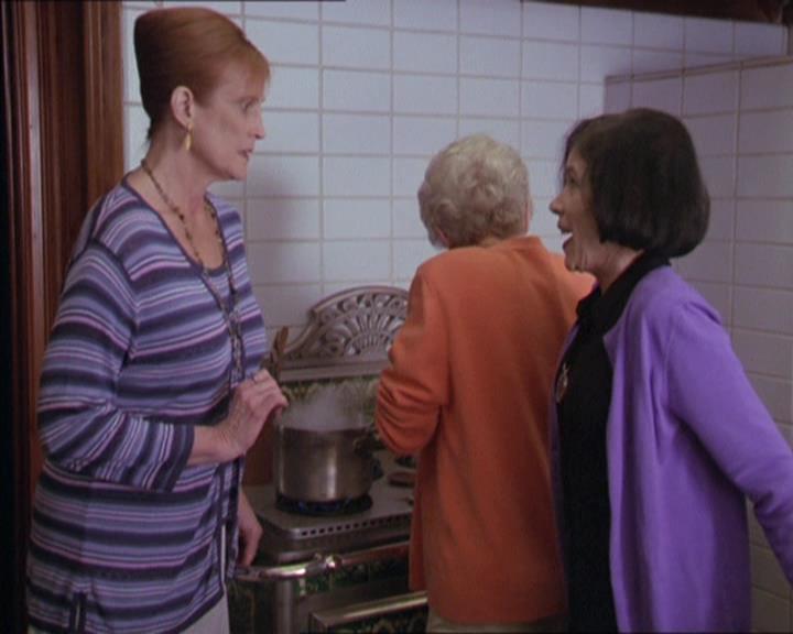 Charmed-Online-dot-217HowtoMakeAQuiltoutofAmericans1022.jpg
