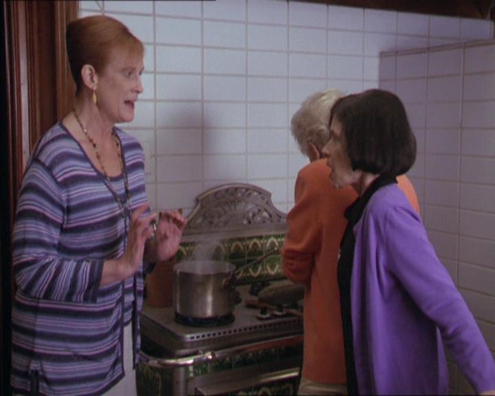 Charmed-Online-dot-217HowtoMakeAQuiltoutofAmericans1023.jpg