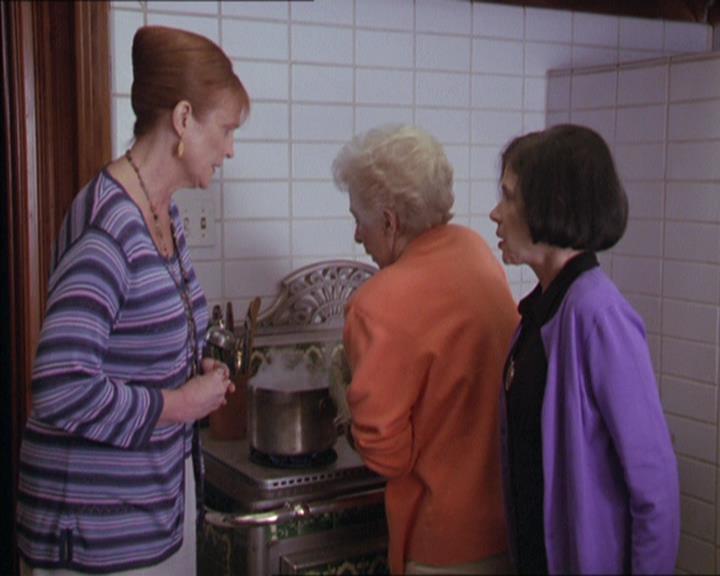 Charmed-Online-dot-217HowtoMakeAQuiltoutofAmericans1027.jpg