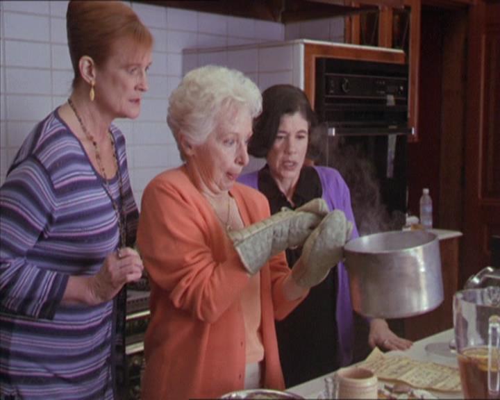 Charmed-Online-dot-217HowtoMakeAQuiltoutofAmericans1031.jpg