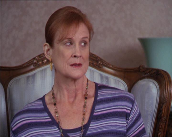 Charmed-Online-dot-217HowtoMakeAQuiltoutofAmericans1090.jpg Charmed-Online-dot-217HowtoMakeAQuiltoutofAmericans1090.jpg