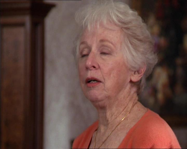 Charmed-Online-dot-217HowtoMakeAQuiltoutofAmericans1121.jpg Charmed-Online-dot-217HowtoMakeAQuiltoutofAmericans1121.jpg