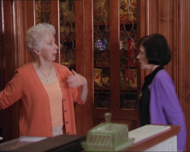 Charmed-Online-dot-217HowtoMakeAQuiltoutofAmericans1138.jpg