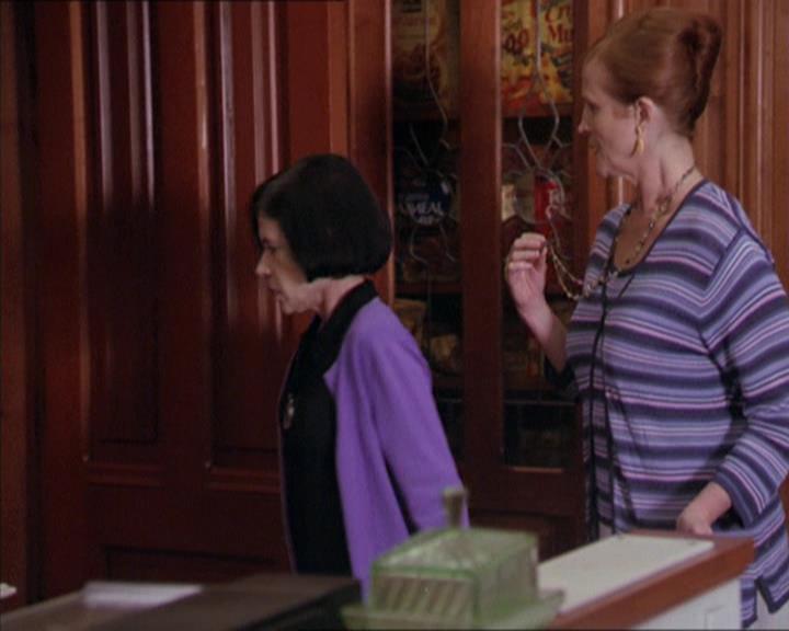 Charmed-Online-dot-217HowtoMakeAQuiltoutofAmericans1143.jpg Charmed-Online-dot-217HowtoMakeAQuiltoutofAmericans1143.jpg