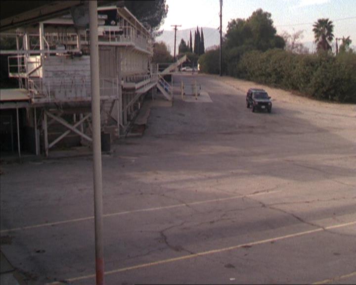 Charmed-Online-dot-217HowtoMakeAQuiltoutofAmericans1145.jpg Charmed-Online-dot-217HowtoMakeAQuiltoutofAmericans1145.jpg