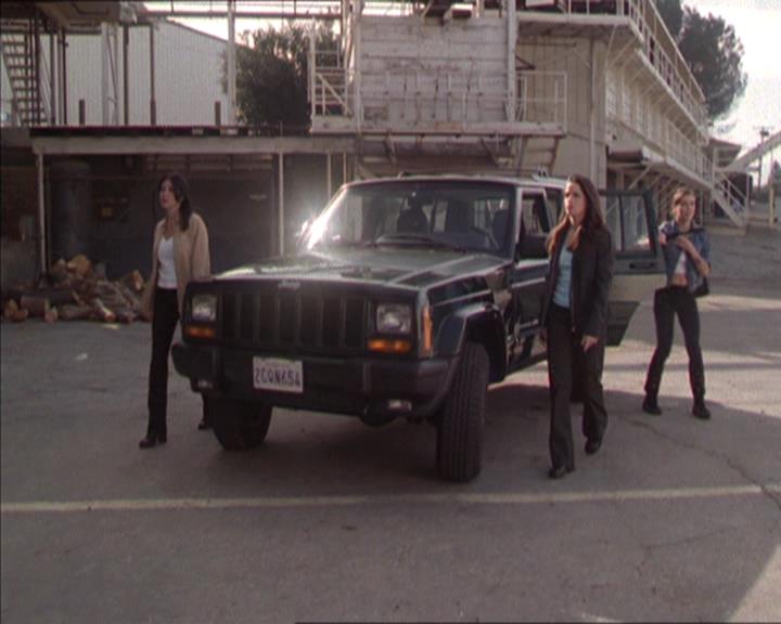 Charmed-Online-dot-217HowtoMakeAQuiltoutofAmericans1156.jpg