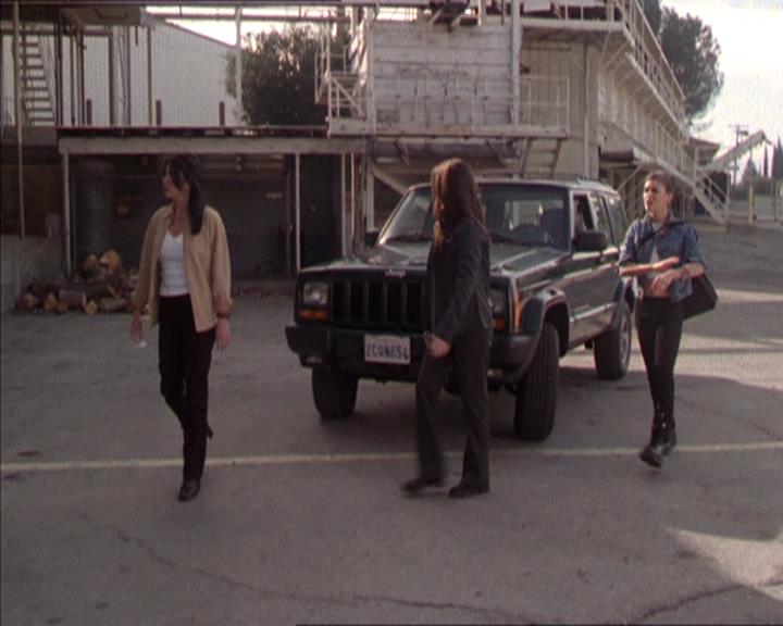 Charmed-Online-dot-217HowtoMakeAQuiltoutofAmericans1158.jpg