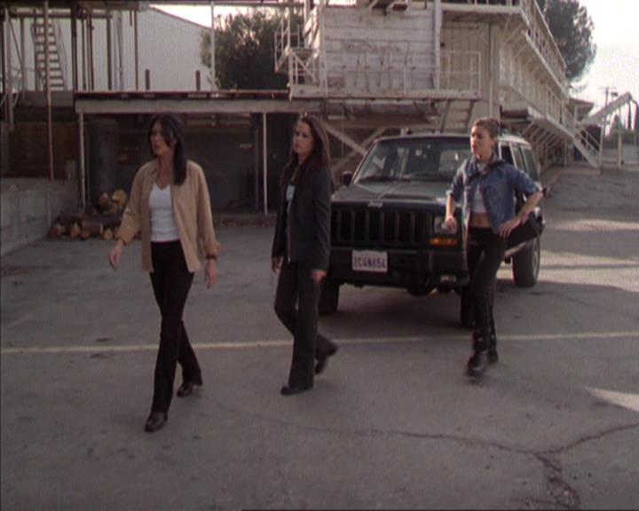 Charmed-Online-dot-217HowtoMakeAQuiltoutofAmericans1159.jpg
