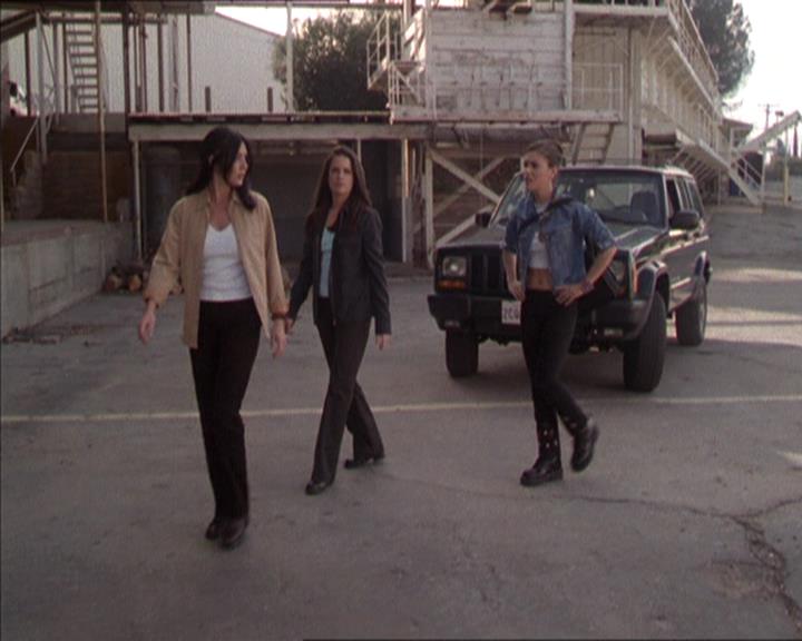 Charmed-Online-dot-217HowtoMakeAQuiltoutofAmericans1160.jpg
