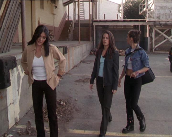 Charmed-Online-dot-217HowtoMakeAQuiltoutofAmericans1164.jpg