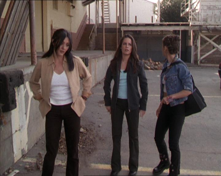 Charmed-Online-dot-217HowtoMakeAQuiltoutofAmericans1165.jpg