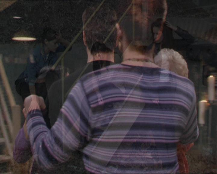 Charmed-Online-dot-217HowtoMakeAQuiltoutofAmericans1203.jpg
