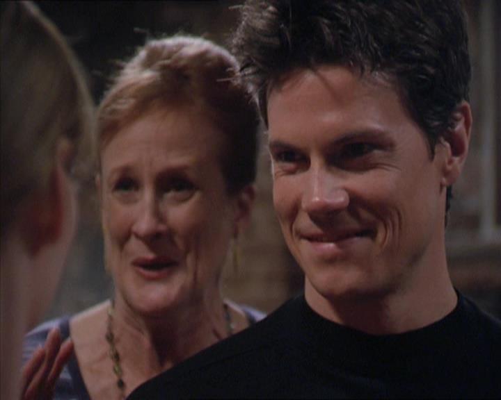 Charmed-Online-dot-217HowtoMakeAQuiltoutofAmericans1251.jpg