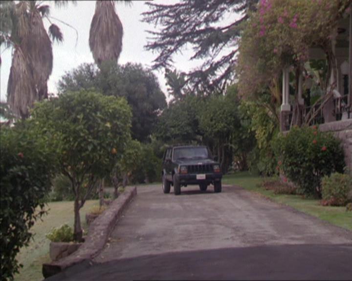 Charmed-Online-dot-217HowtoMakeAQuiltoutofAmericans1310.jpg