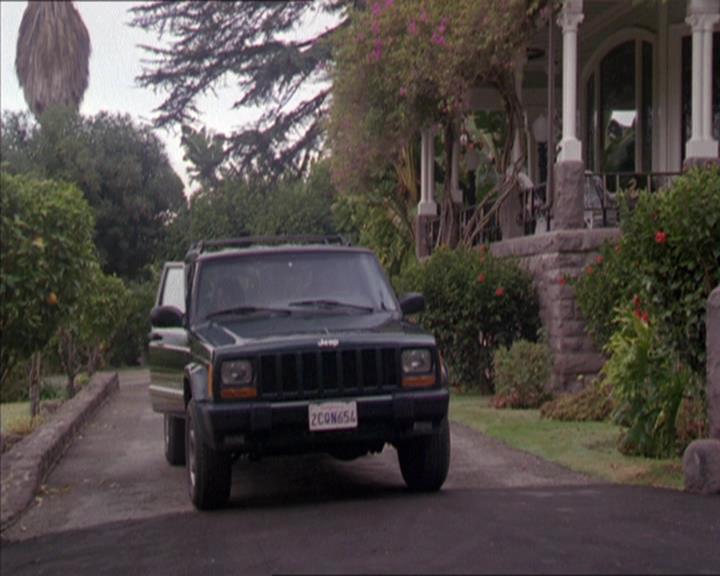 Charmed-Online-dot-217HowtoMakeAQuiltoutofAmericans1313.jpg