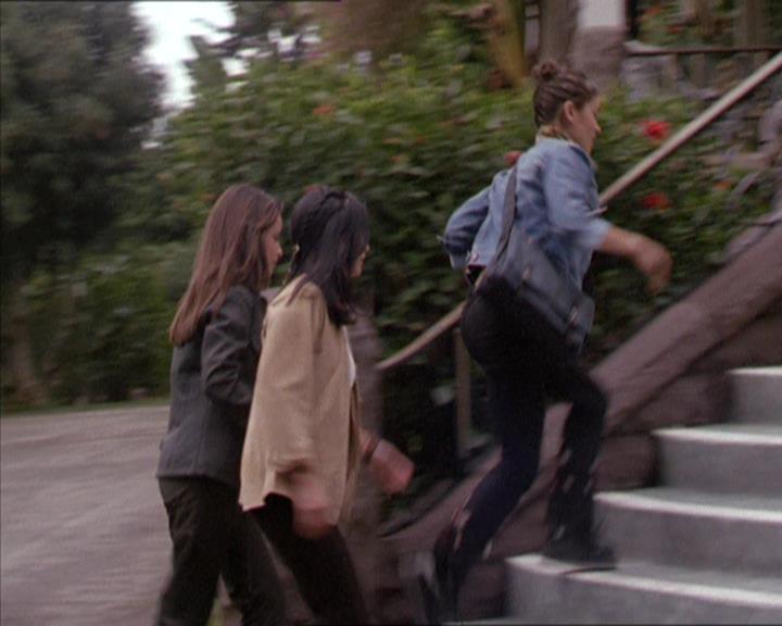 Charmed-Online-dot-217HowtoMakeAQuiltoutofAmericans1319.jpg