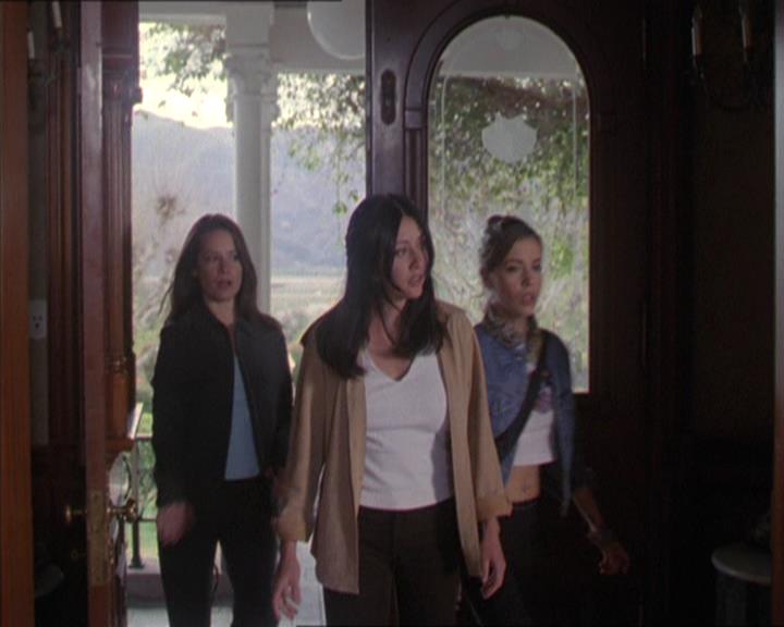 Charmed-Online-dot-217HowtoMakeAQuiltoutofAmericans1325.jpg Charmed-Online-dot-217HowtoMakeAQuiltoutofAmericans1325.jpg