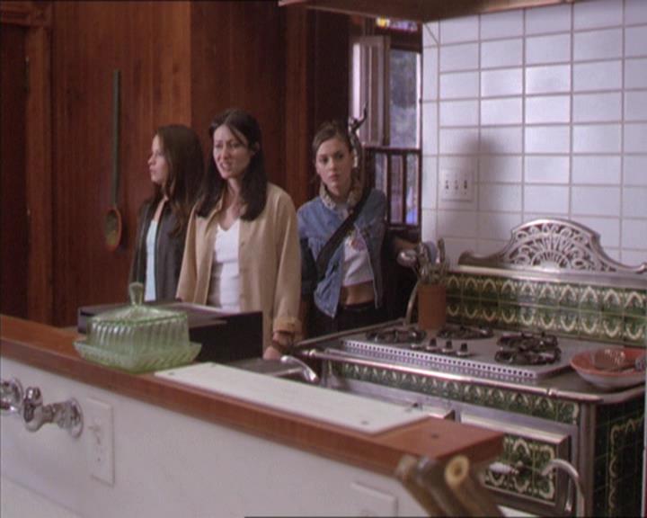 Charmed-Online-dot-217HowtoMakeAQuiltoutofAmericans1341.jpg