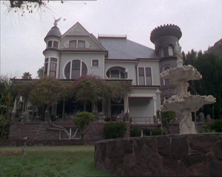 Charmed-Online-dot-217HowtoMakeAQuiltoutofAmericans1407.jpg