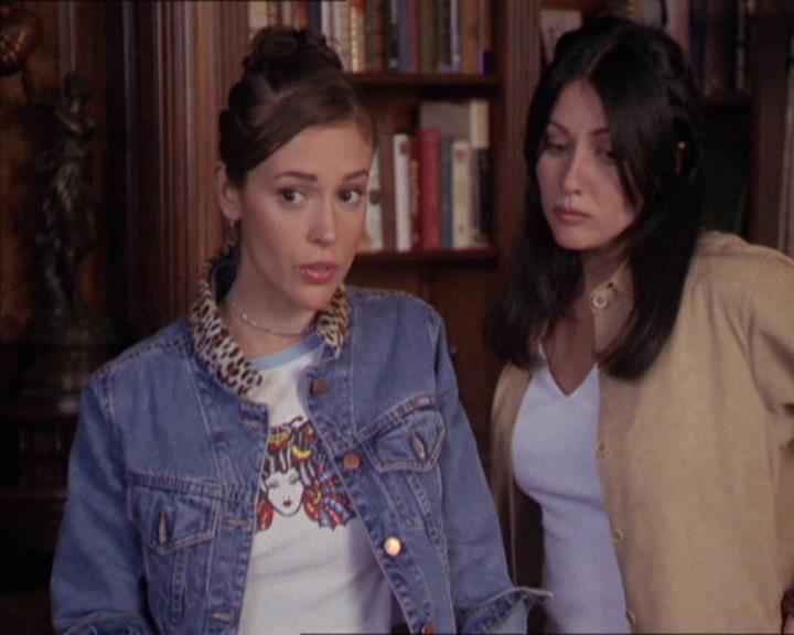 Charmed-Online-dot-217HowtoMakeAQuiltoutofAmericans1465.jpg