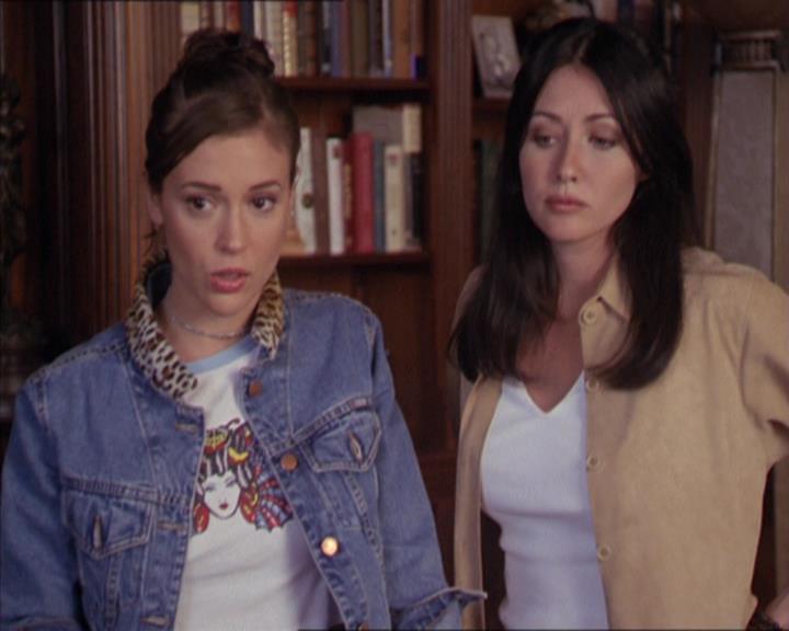 Charmed-Online-dot-217HowtoMakeAQuiltoutofAmericans1469.jpg