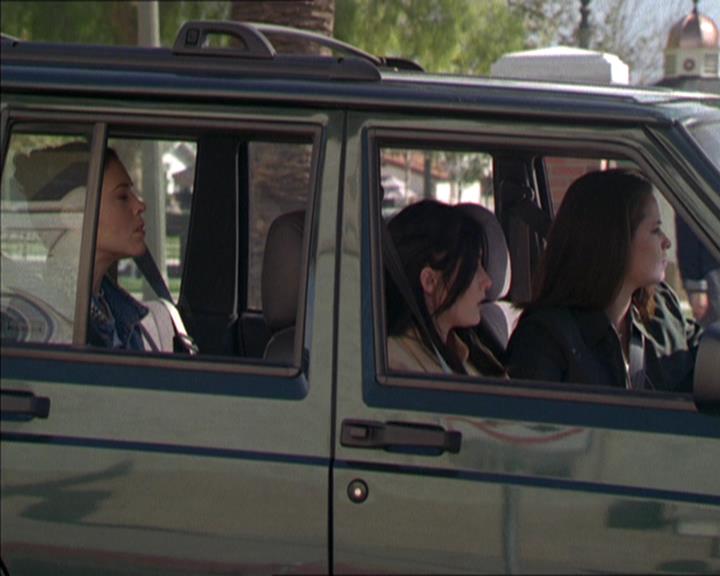 Charmed-Online-dot-217HowtoMakeAQuiltoutofAmericans1534.jpg