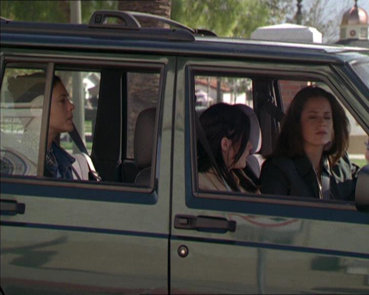 Charmed-Online-dot-217HowtoMakeAQuiltoutofAmericans1535.jpg
