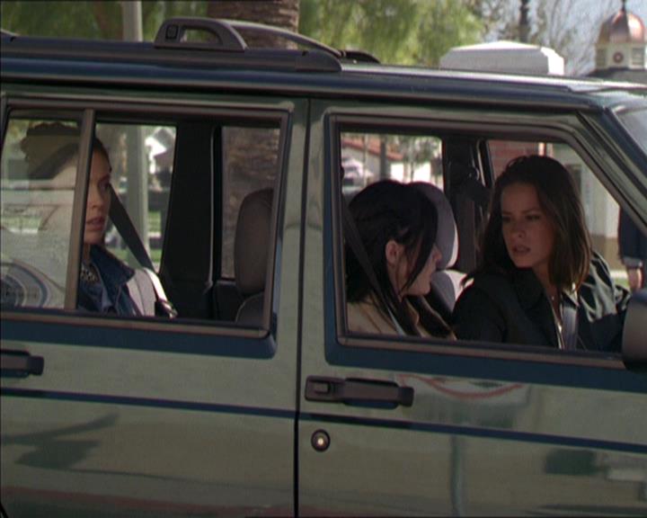 Charmed-Online-dot-217HowtoMakeAQuiltoutofAmericans1539.jpg